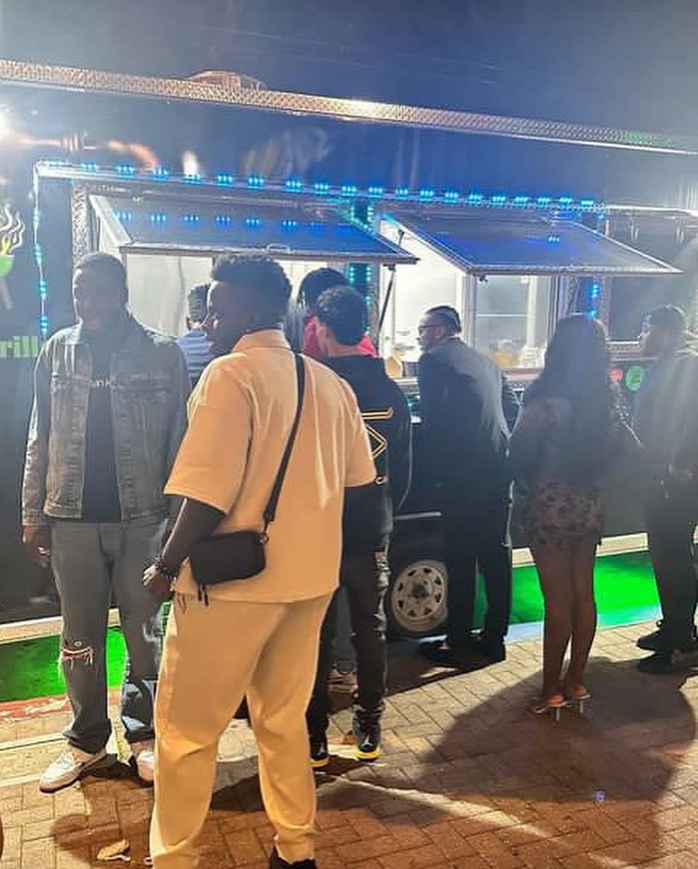 Crowd at the 9jaGrills food truck